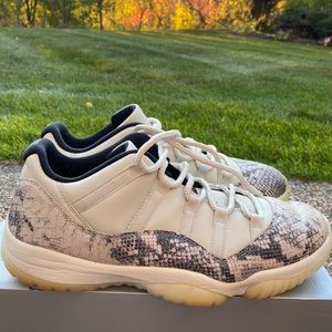 Jordan Retro 11 Snake Light Bone